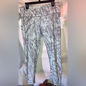 Z by Zella High Waist Side Pocket Daily Leggings in Green Placid Eon Print NWT